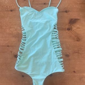 ISSA DE' MAR ~ One Piece ~M ~ NWOT